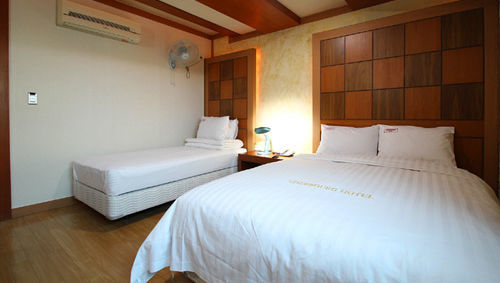 צ'אונן Cherbourg Hotel מראה חיצוני תמונה