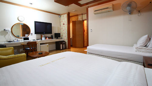 צ'אונן Cherbourg Hotel מראה חיצוני תמונה