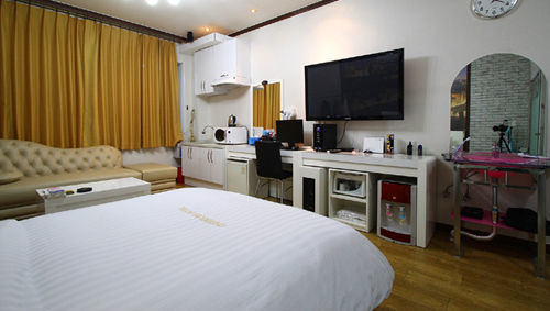 צ'אונן Cherbourg Hotel מראה חיצוני תמונה